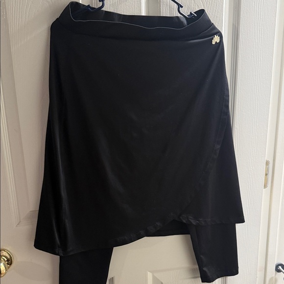 Snoga Athletics Dresses & Skirts - Women’s Black Asymmetrical Wrap Skirt with Attached Leggings